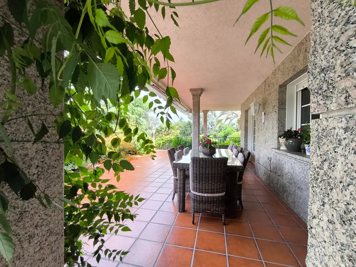 Jardín de Casa o chalet en venta en Vilagarcía de Arousa con Calefacción, Jardín privado y Parquet