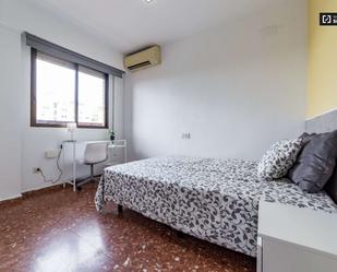 Flat to share in  Valencia Capital
