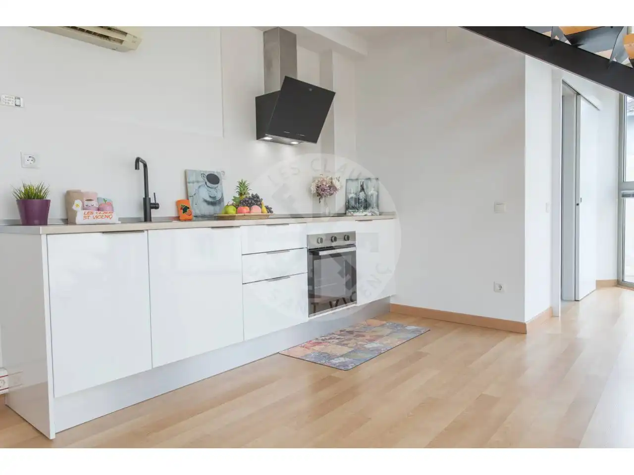 Cocina de Oficina de alquiler en Sant Vicenç de Castellet con Aire acondicionado