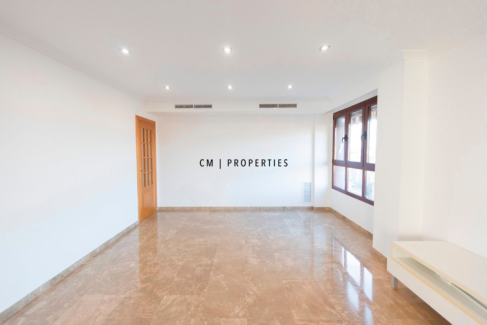 Bedroom of Flat for sale in  Valencia Capital  with Air Conditioner, Heating and Terrace