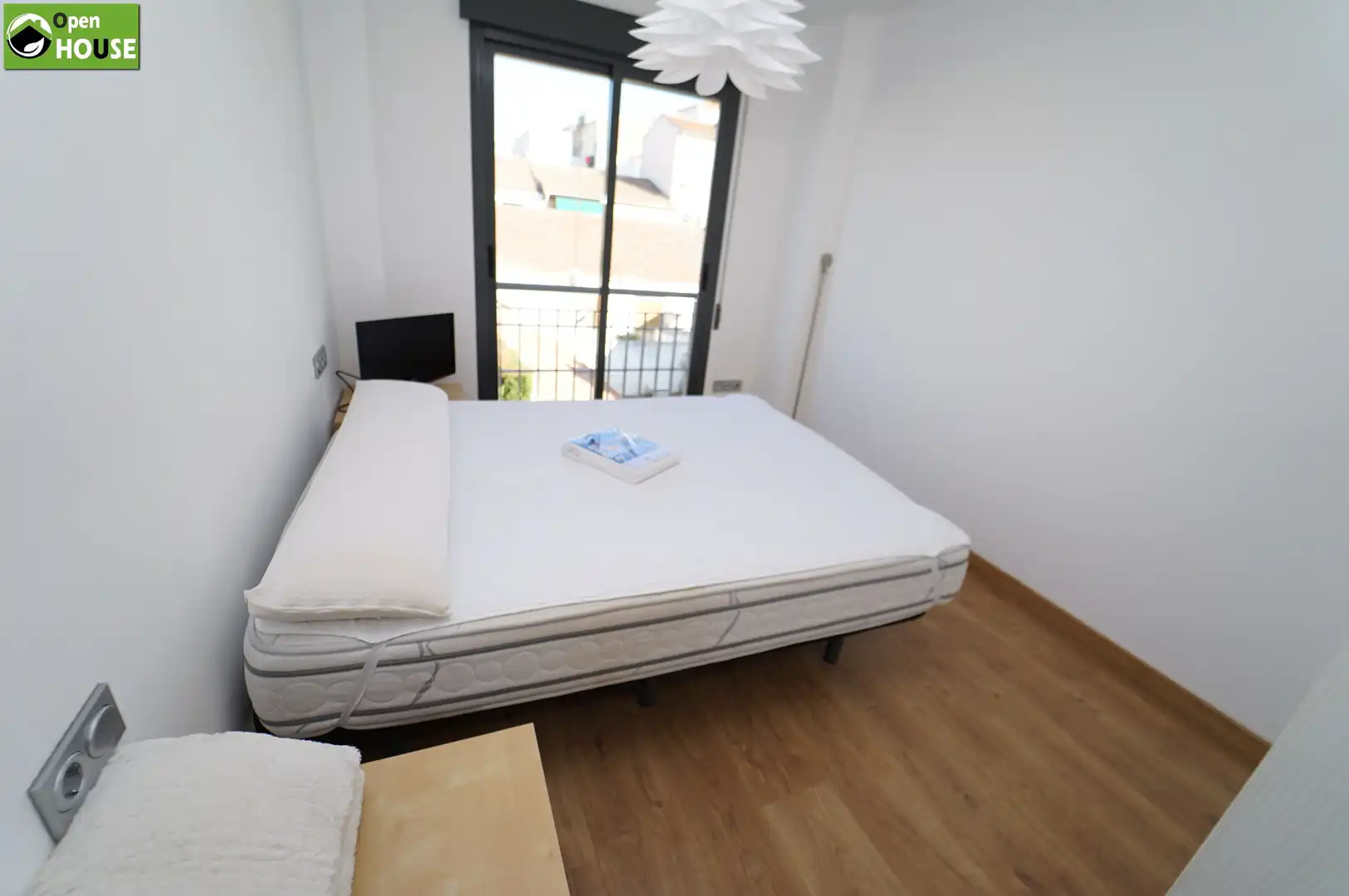 Bedroom of Flat for rent in Armilla  with Air Conditioner, Furnished and Oven