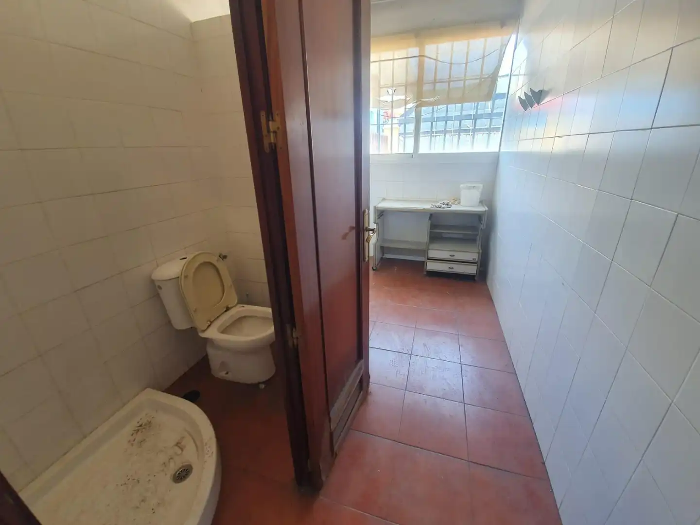 Bany de Nau industrial de lloguer en Dos Hermanas