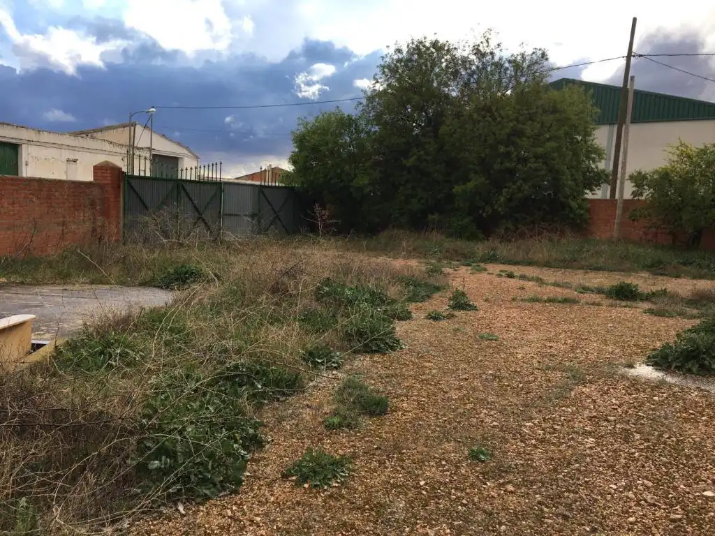 Industrial buildings for sale in Tresjuncos