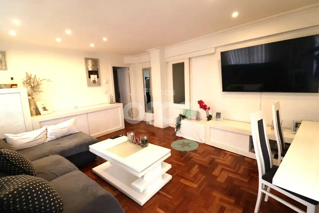 Wohnzimmer von Wohnung zum Verkauf in Santurtzi  mit Heizung und Balkon