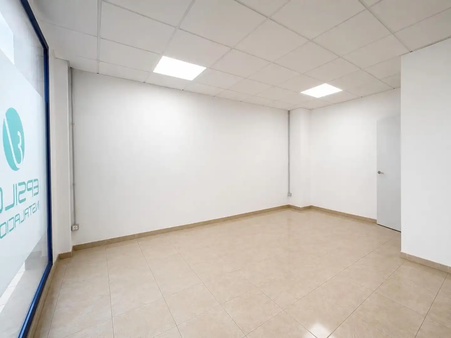 Local comercial en alquiler en del Castillo 17, imagen 15