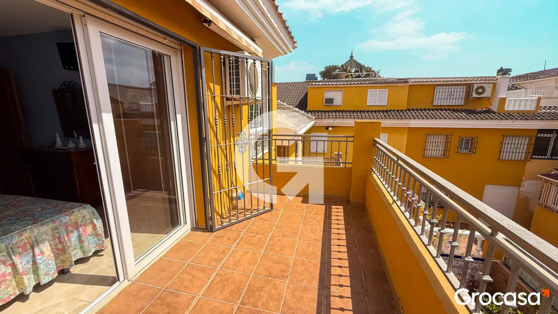 Terrassa de Casa adosada en venda en Vélez-Málaga amb Aire condicionat, Calefacció i Jardí privat