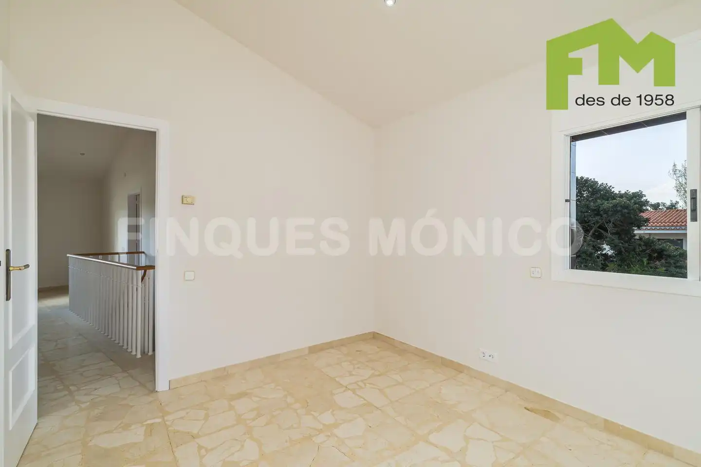 Habitación de Casa o chalet en venta en El Masnou con Calefacción, Jardín privado y Terraza