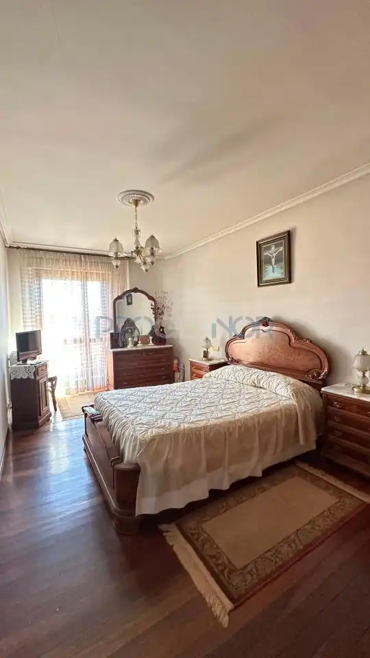 Habitación de Piso en venta en León Capital  con Calefacción y Trastero