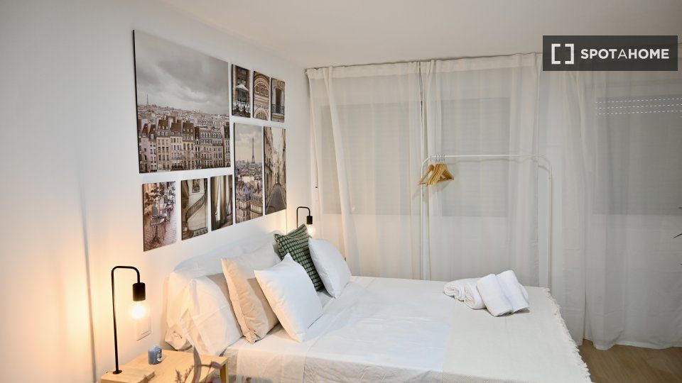 Bedroom of Flat to rent in  Madrid Capital  with Air Conditioner, Heating and Furnished