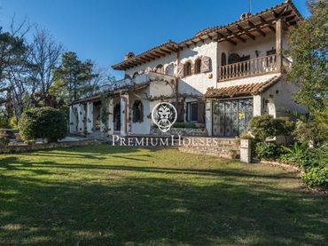 Casa rustica con balcone in vendita a Polígono PLANA D'EN BERGA