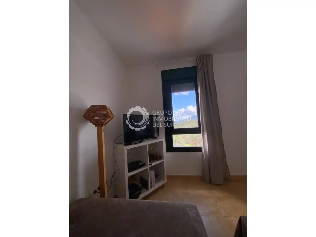 Dormitori de Casa o xalet en venda en Alcalá de los Gazules amb Terrassa, Moblat i Piscina comunitària