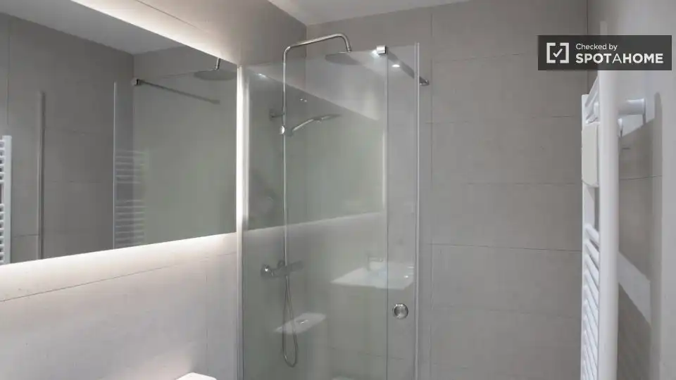 Room in Guindalera