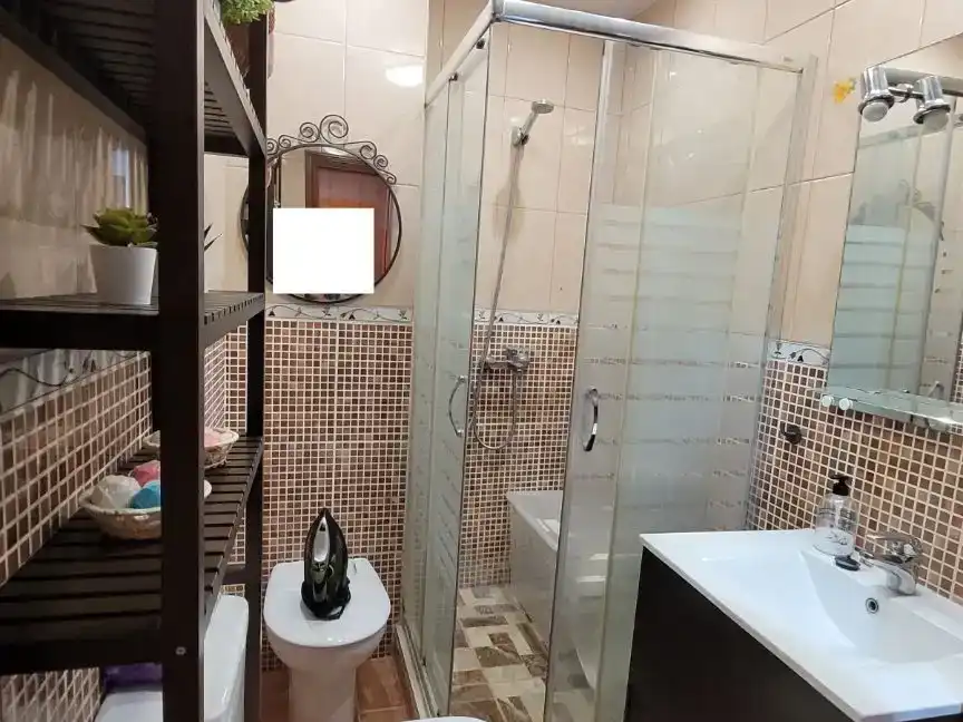 Bany de Planta baixa en venda en Arona amb Traster i Moblat