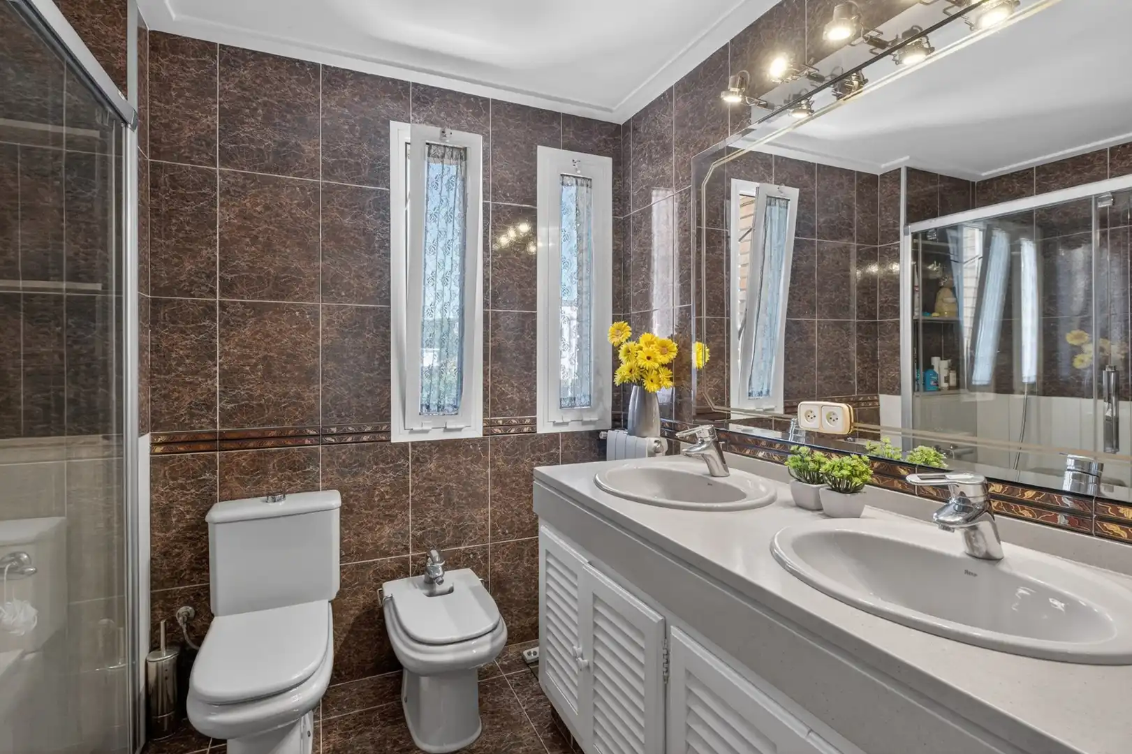 Badezimmer von Haus oder Chalet zum Verkauf in Quart mit Klimaanlage, Heizung und Abstellraum