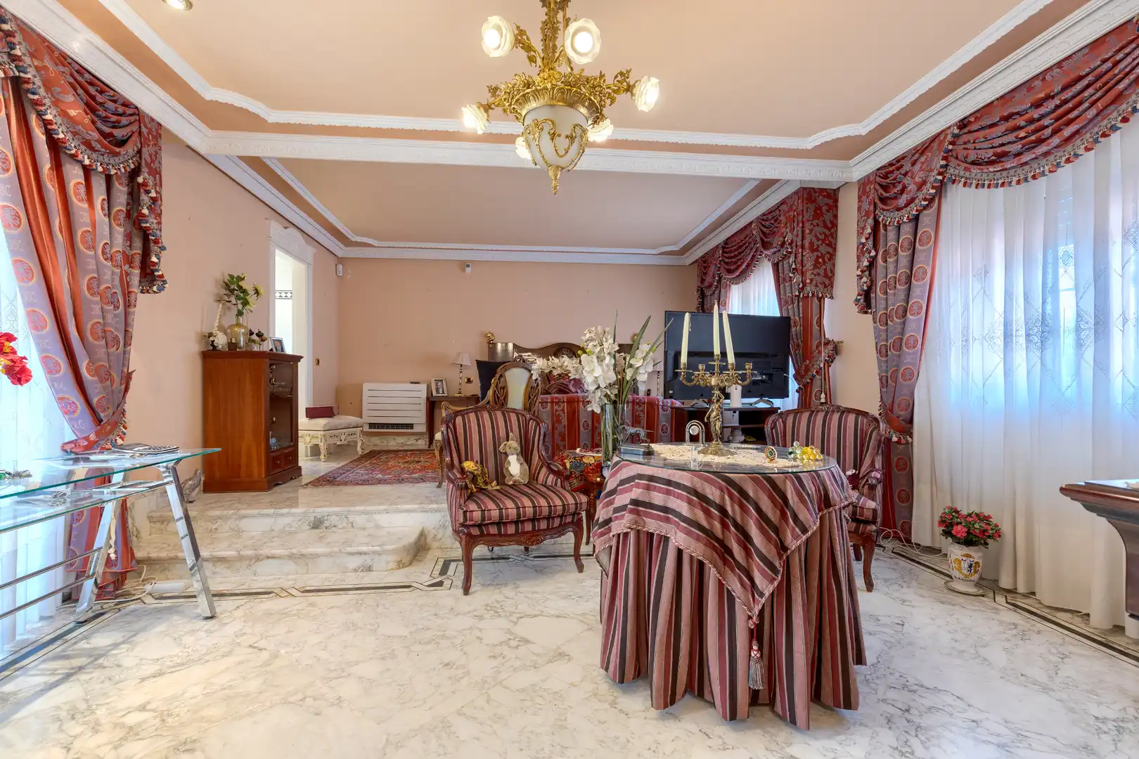Sala de estar de Casa o chalet en venta en Villalbilla con Aire acondicionado, Calefacción y Jardín privado