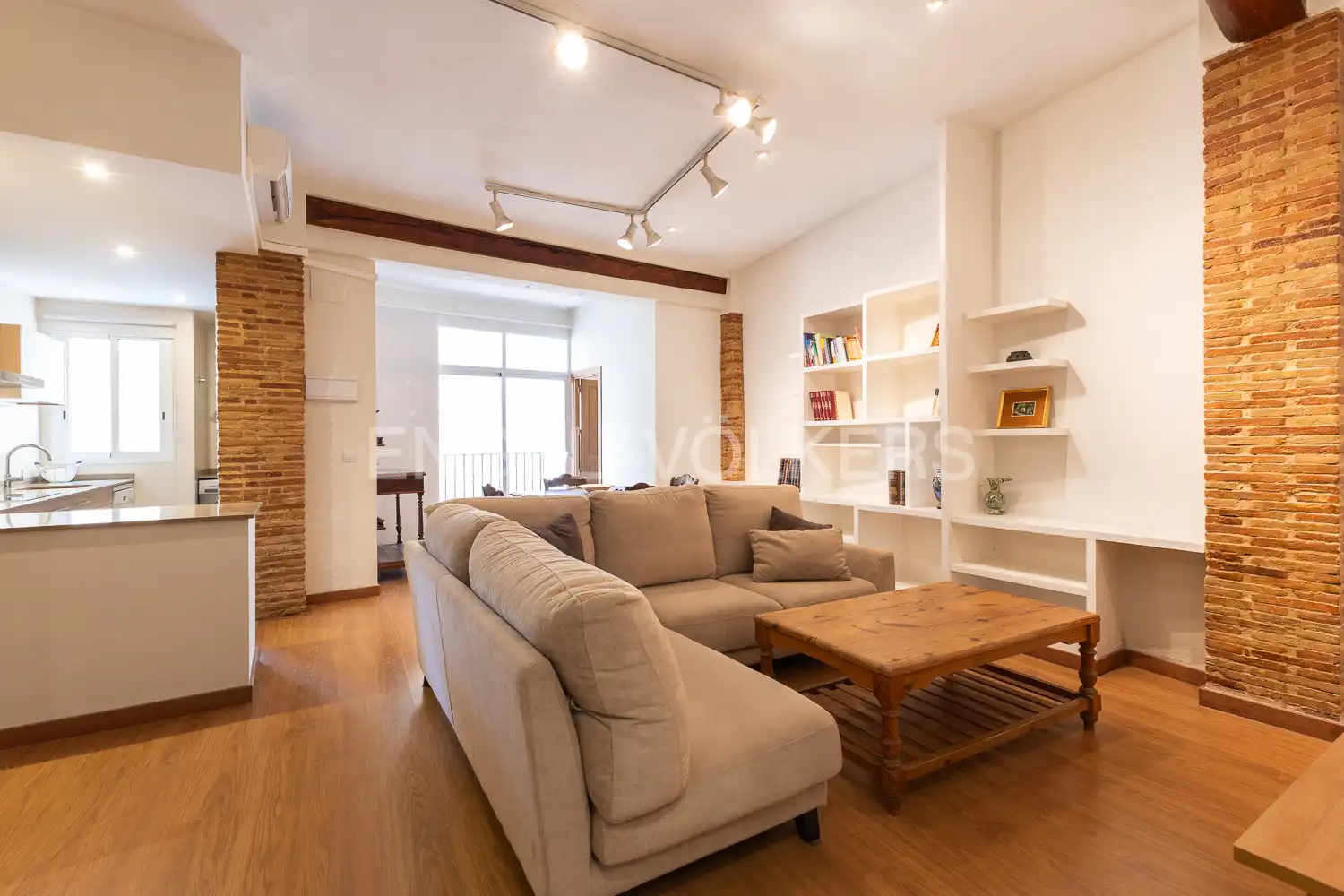Living room of Flat for rent in Valencia  with Air Conditioner, Heating and Furnished