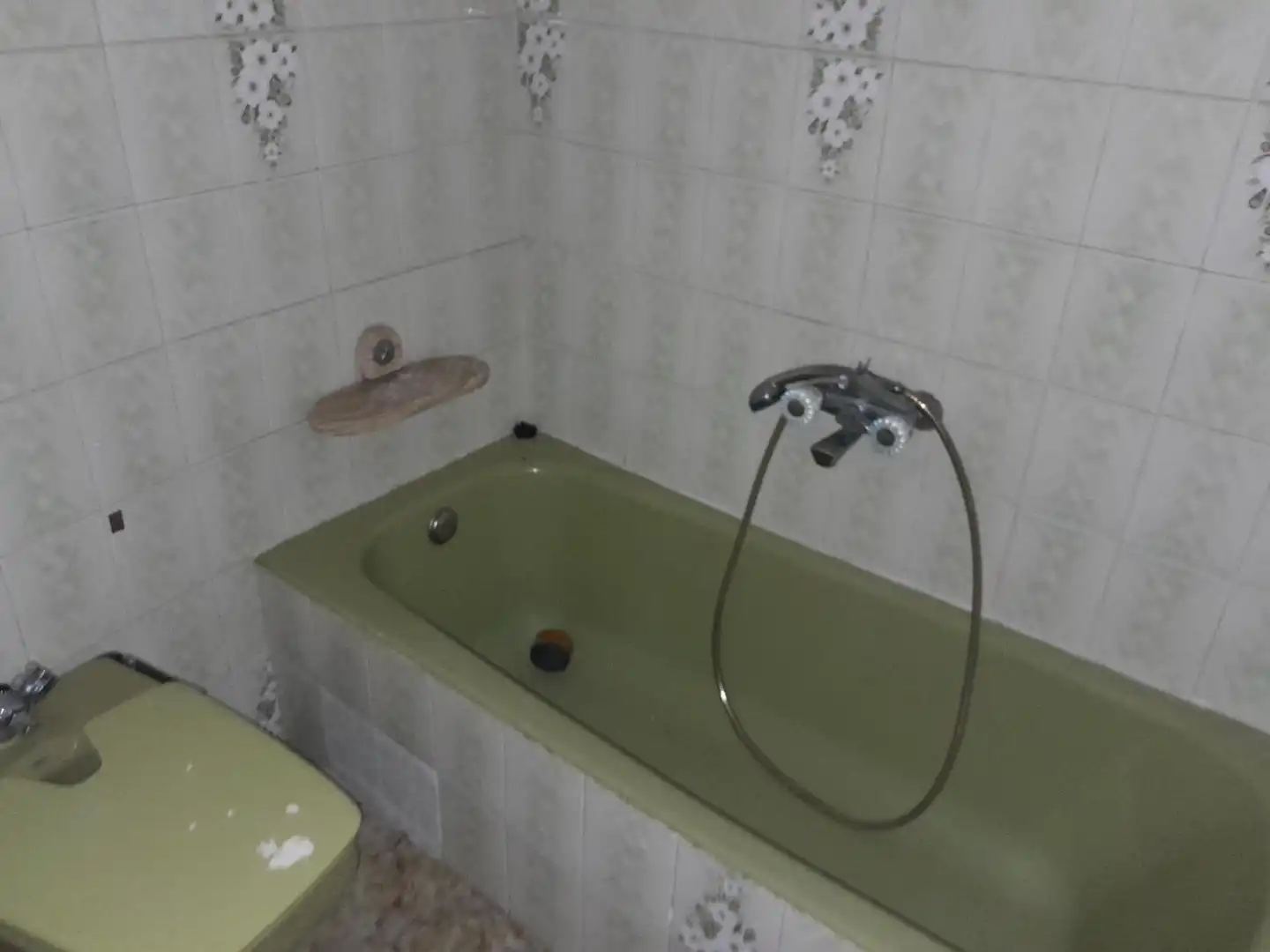 Baño de Piso en venta en Ponferrada con Calefacción, Terraza y Trastero