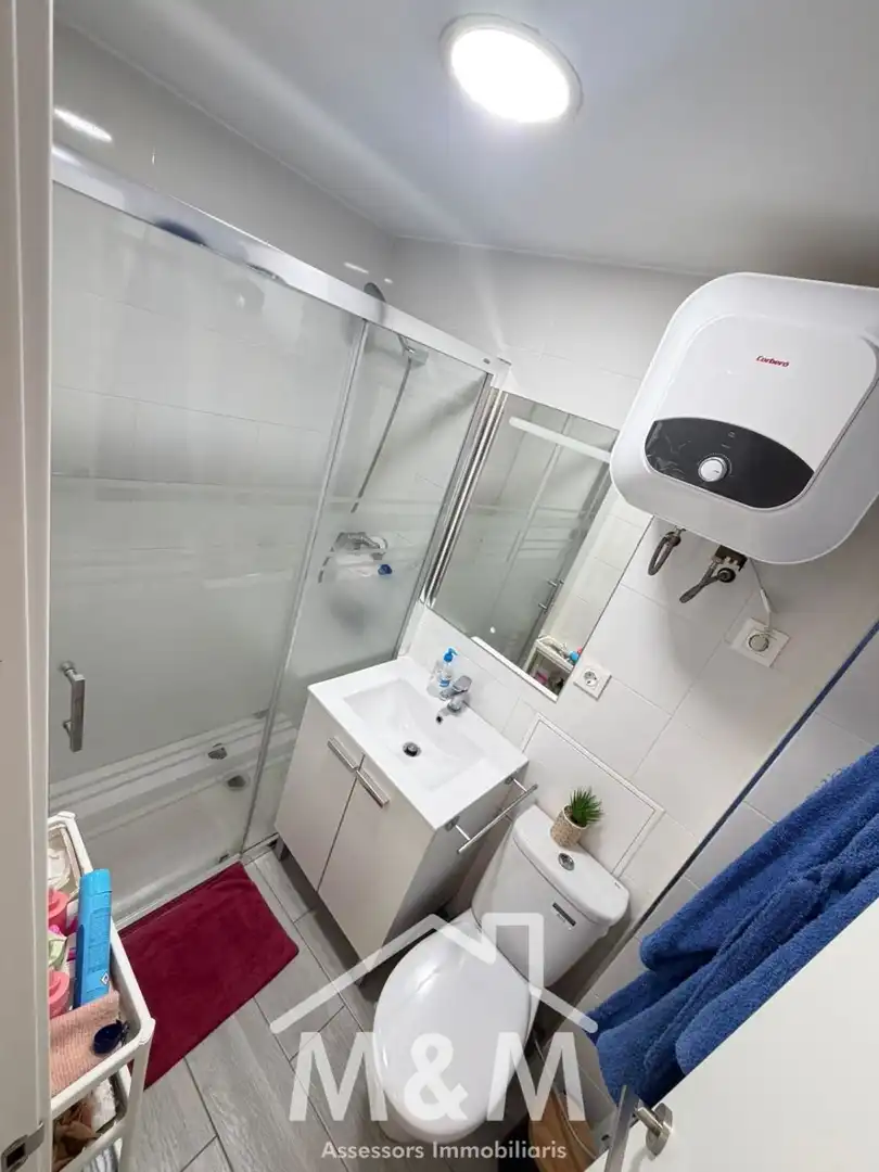 Badezimmer von Loft zum Verkauf in Sitges mit Gemeinschaftspool