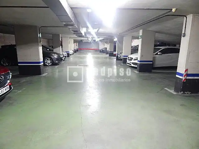 Parking de Garaje en venta en Madrid
