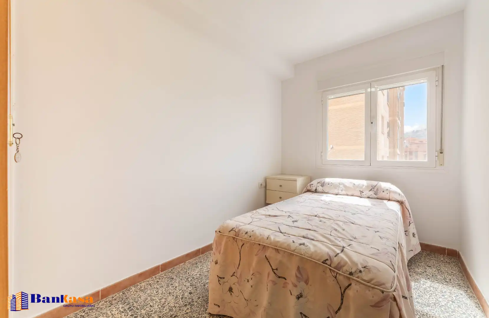 Schlafzimmer von Wohnung zum Verkauf in Málaga mit Möbliert, Ofen und Waschmaschine
