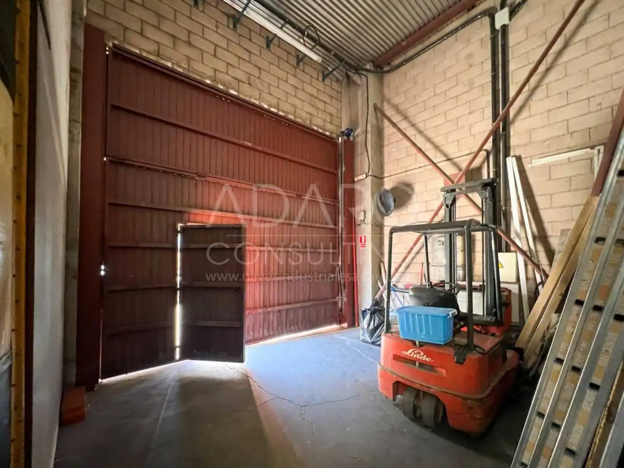 Industrial building to rent in Calle Daza Valdés, imagen 6