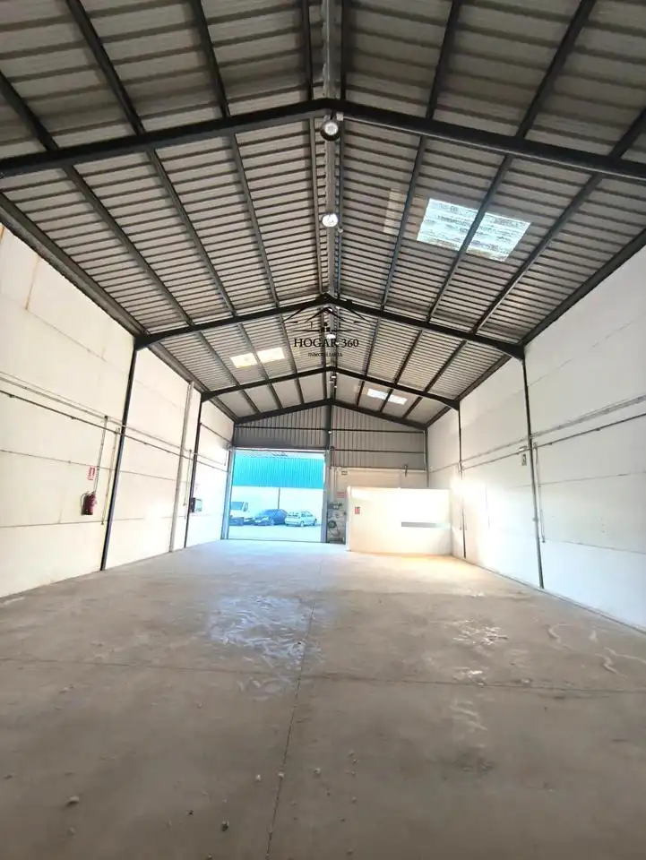 Nave industrial en venta en EX-300