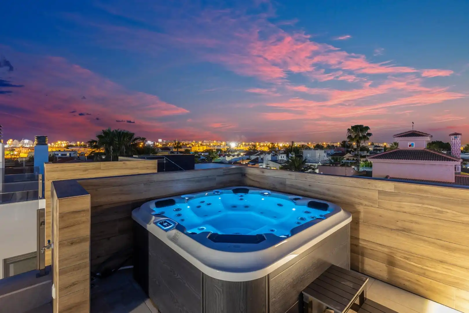 Villa con piscina in vendita a Zona Carrefour - Urbanizaciones, imagen 18