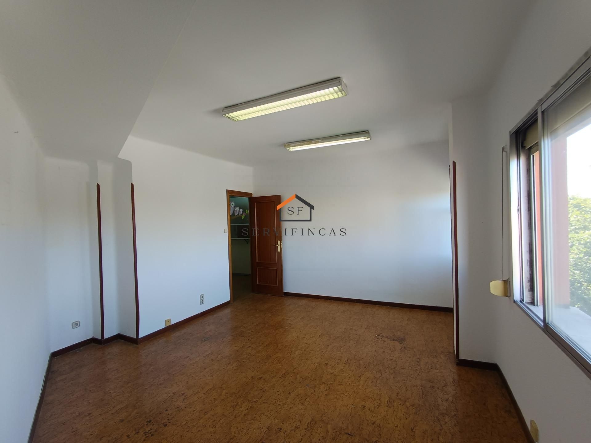 Premises for sale in  Madrid Capital