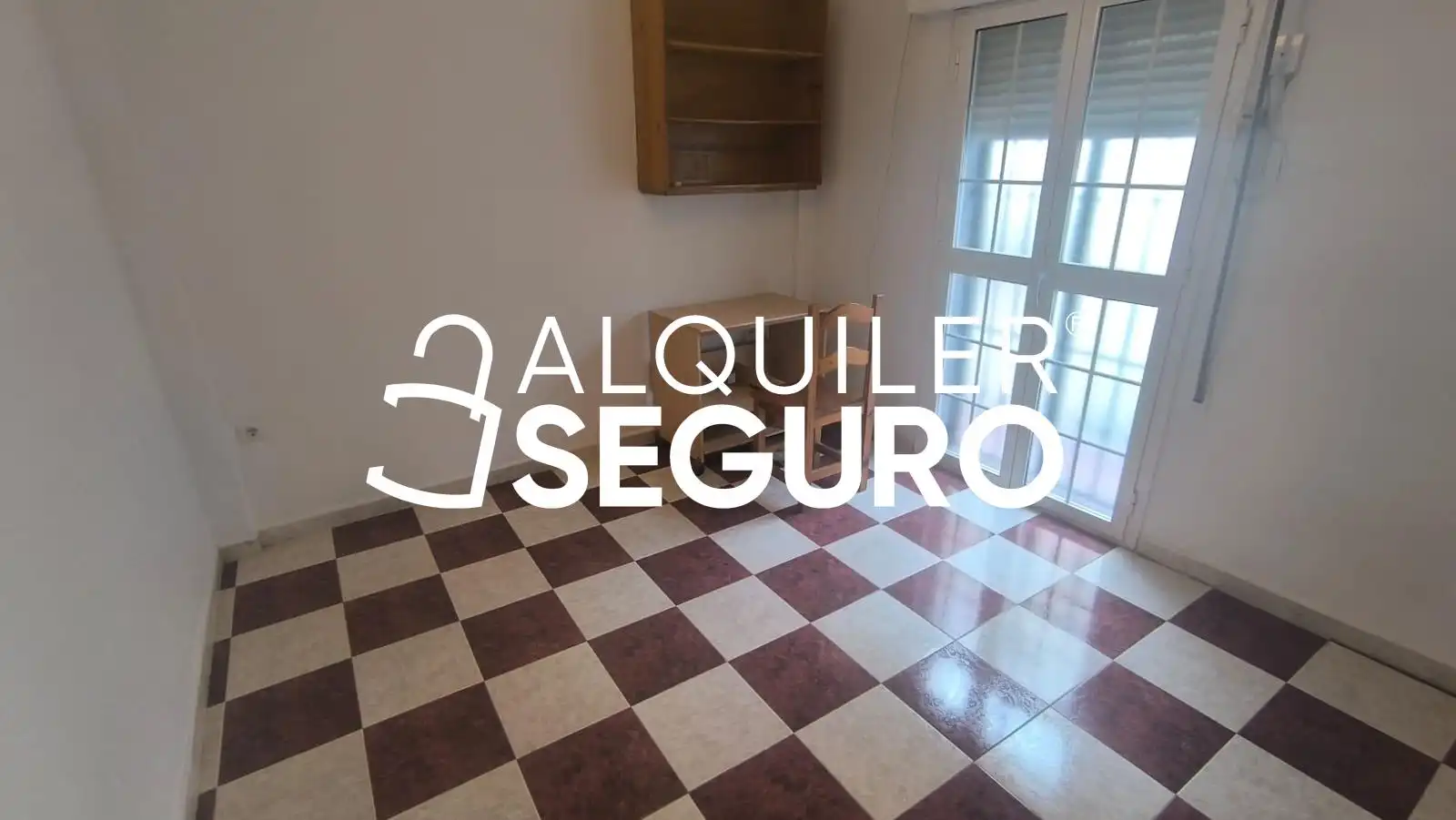 Habitación de Piso de alquiler en Sevilla con Aire acondicionado y Amueblado