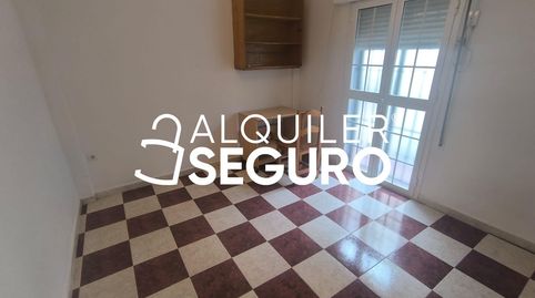 Foto 5 de Piso de alquiler en Levíes, San Bartolomé, Sevilla Capital