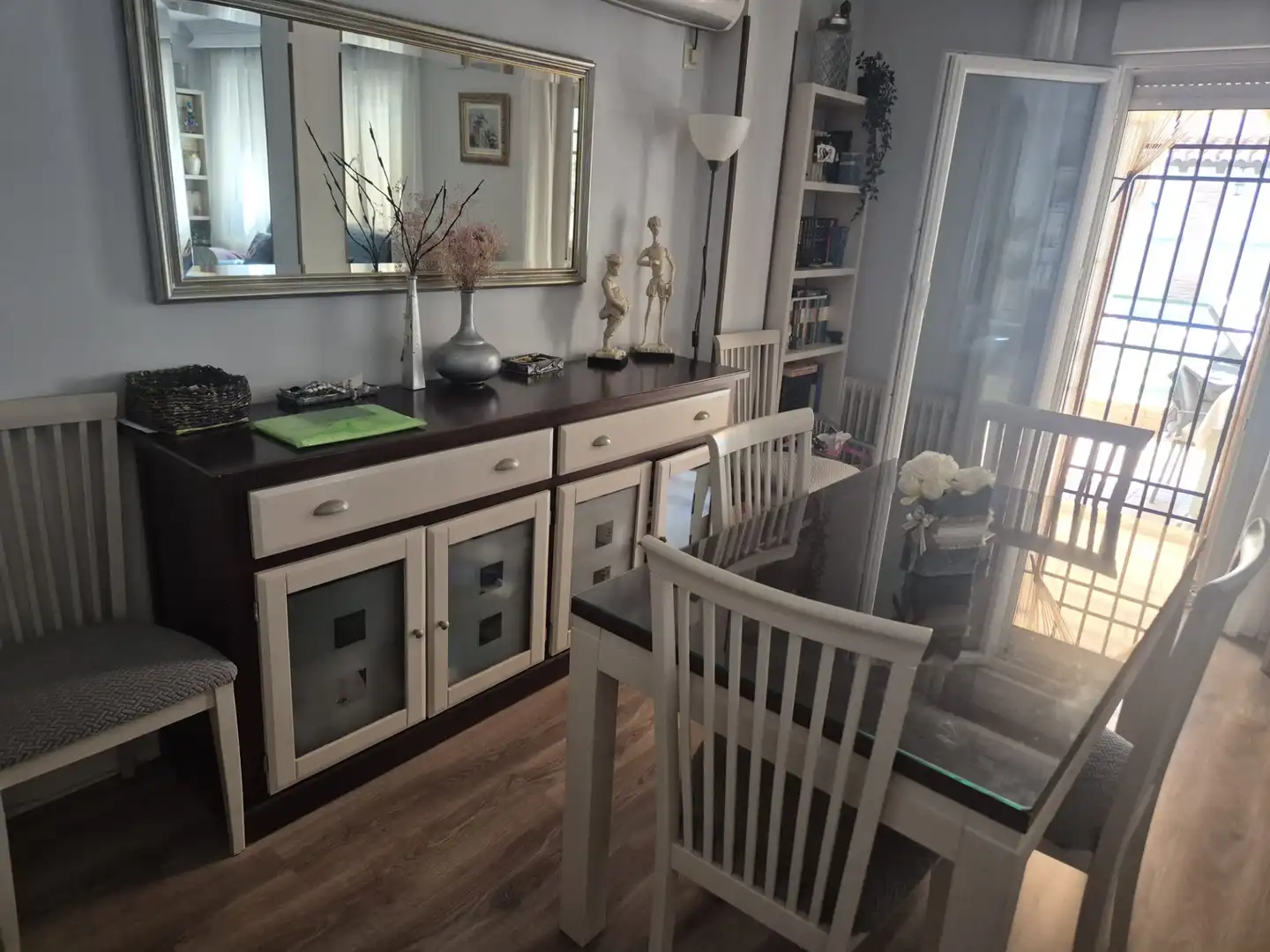 Detached house with terrace for sale in Calle el Peral, imagen 4