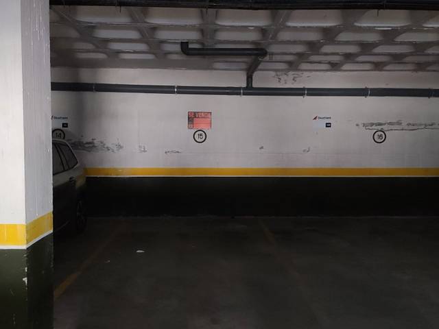 Garaje en Venta en Calle de Valentín Beato, 24 en Simancas