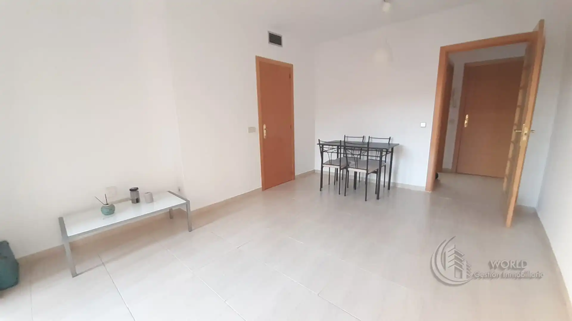Vista exterior de Piso de alquiler en Madrid con Aire acondicionado, Calefacción y Horno