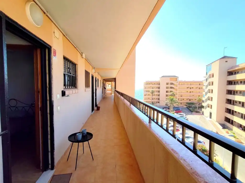 Terrassa de Apartament en venda en Torrevieja amb Rentadora