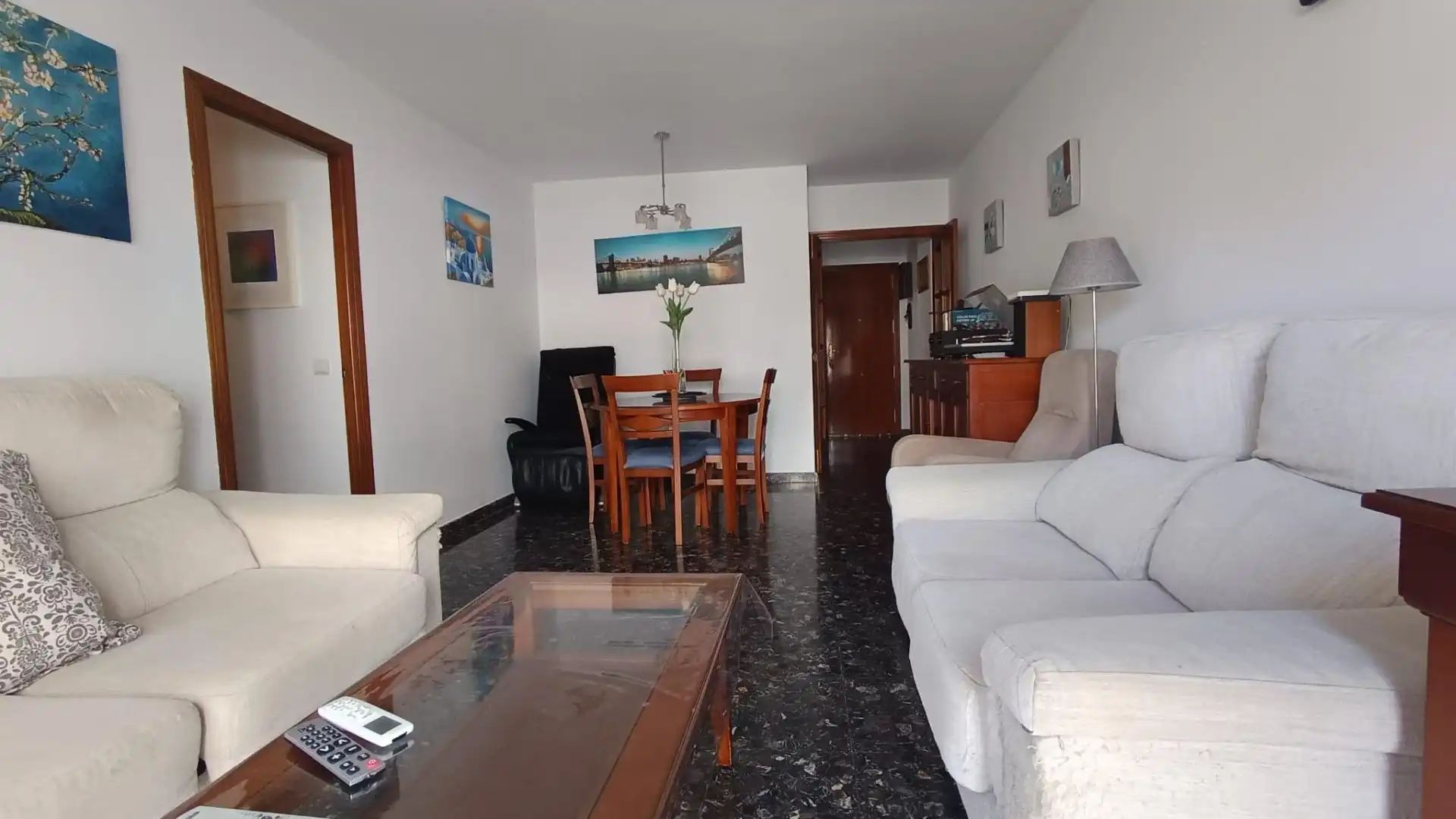 Sala de estar de Piso en venta en Fuengirola con Aire acondicionado, Terraza y Amueblado