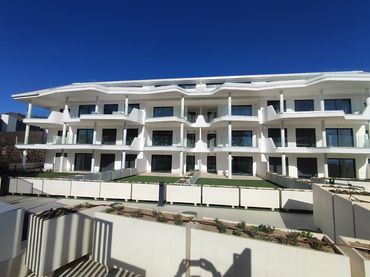 Piso con piscina en venta en Avenida Fuengirola 2