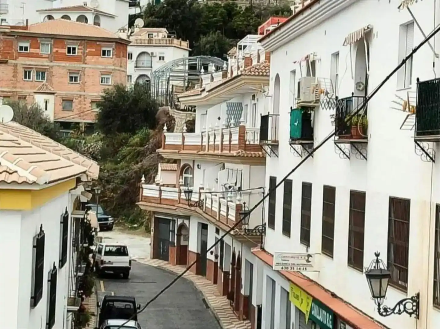 Vista exterior de Casa adosada en venda en Canillas de Albaida amb Aire condicionat, Traster i Balcó