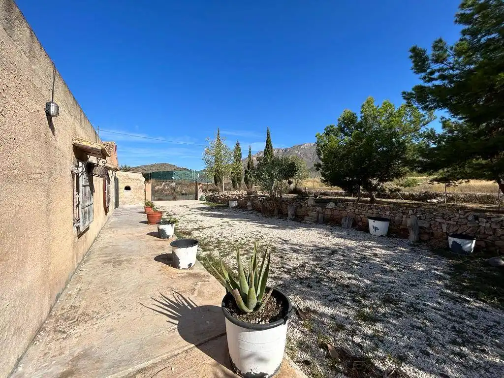 Jardí de Finca rústica en venda en Orihuela