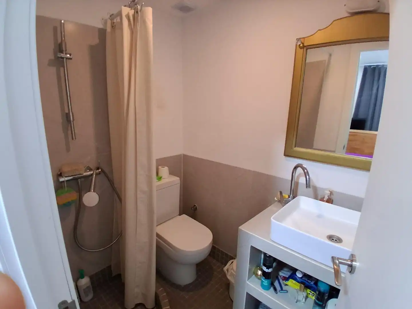 Baño de Piso en venta en Barbate con Aire acondicionado y Balcón