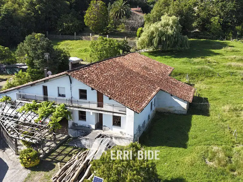 Außenansicht von Country house zum Verkauf in Maruri-Jatabe mit Privatgarten und Abstellraum