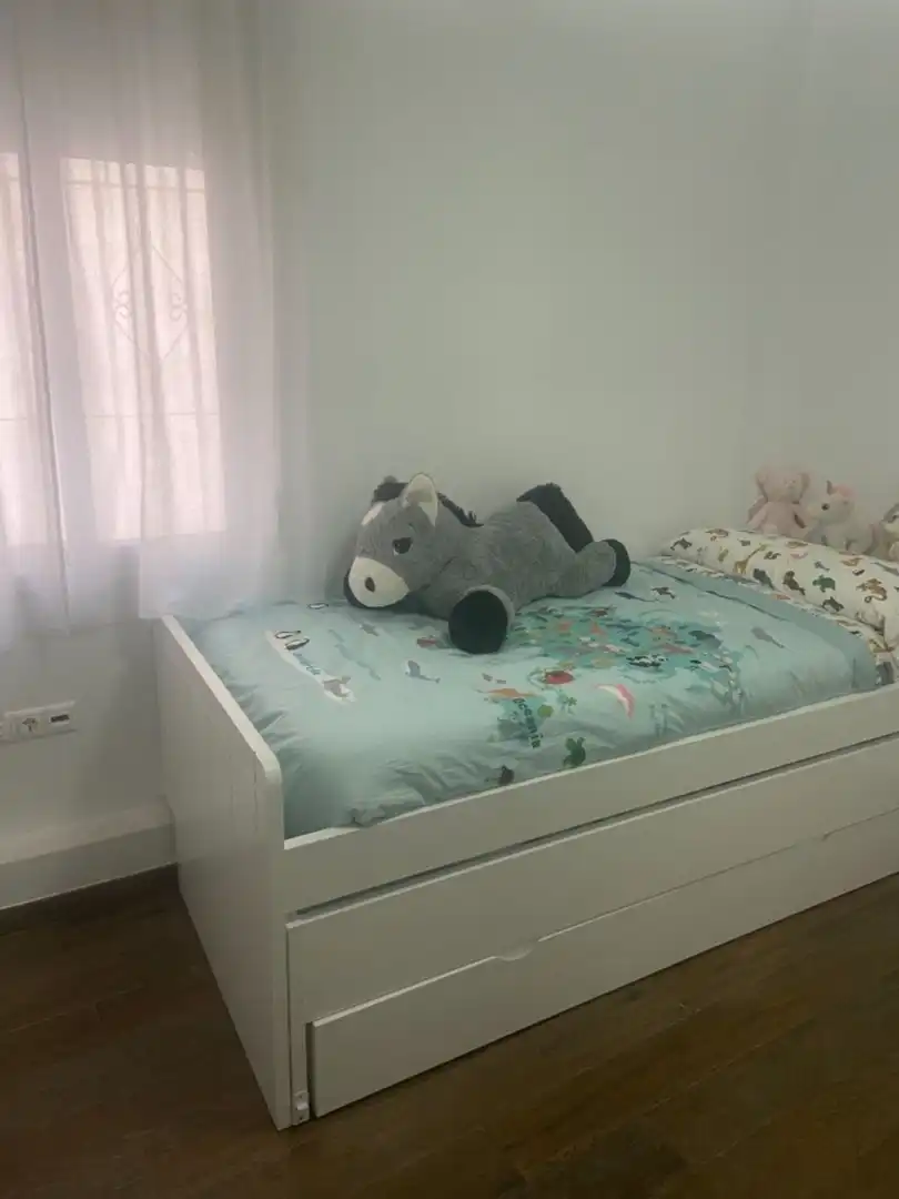 Bedroom of Flat for sale in Córdoba  with Air Conditioner, Parquet flooring and Storage room