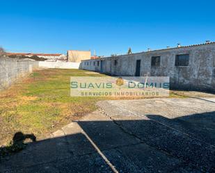 Exterior view of Industrial buildings for sale in Roales