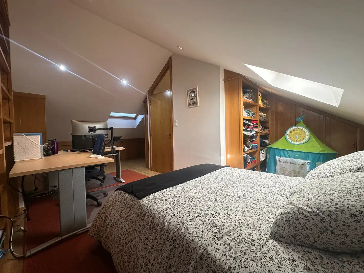 Habitación de Casa o chalet en venta en Santiago de Compostela  con Calefacción, Jardín privado y Parquet
