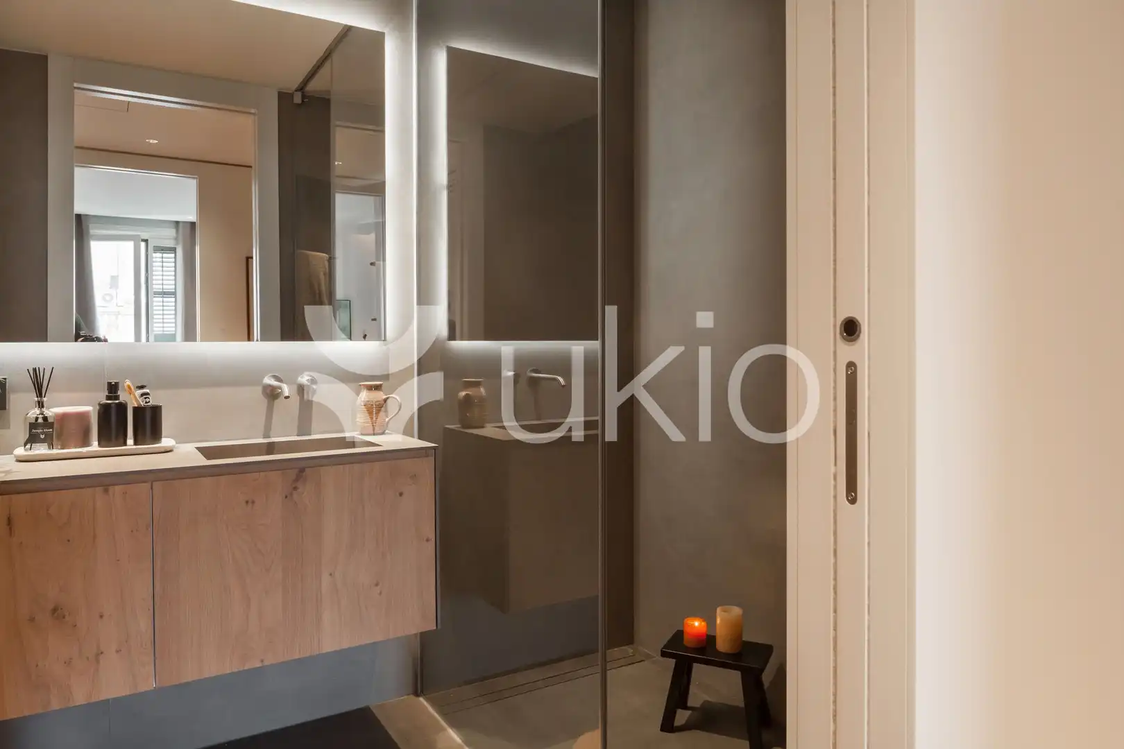 Badezimmer von Wohnungen zur Miete in Barcelona mit Klimaanlage, Heizung und Möbliert