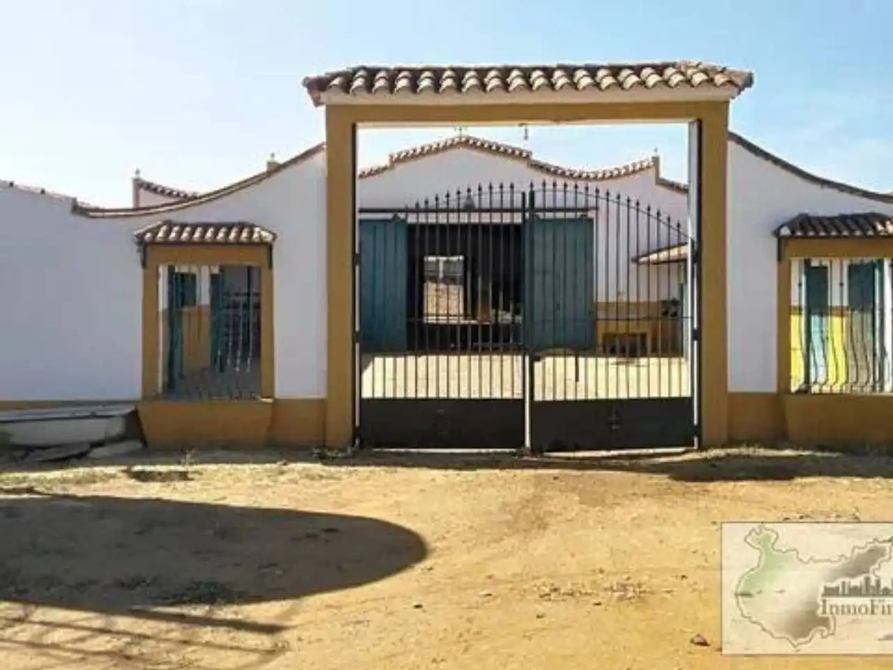 Vista exterior de Finca rústica en venta en Higuera de Vargas con Aire acondicionado, Jardín privado y Terraza