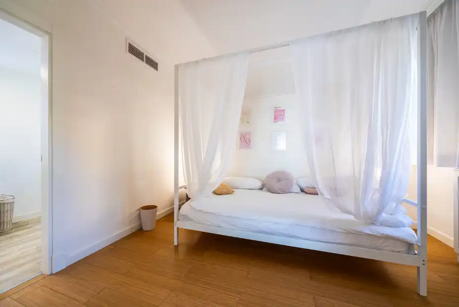 Dormitori de Casa o xalet de lloguer en Marbella amb Aire condicionat, Jardí privat i Terrassa