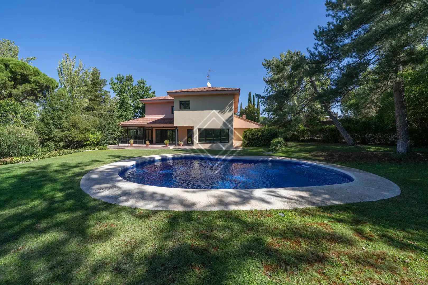 Villa con piscina in vendita a Somosaguas, imagen 2