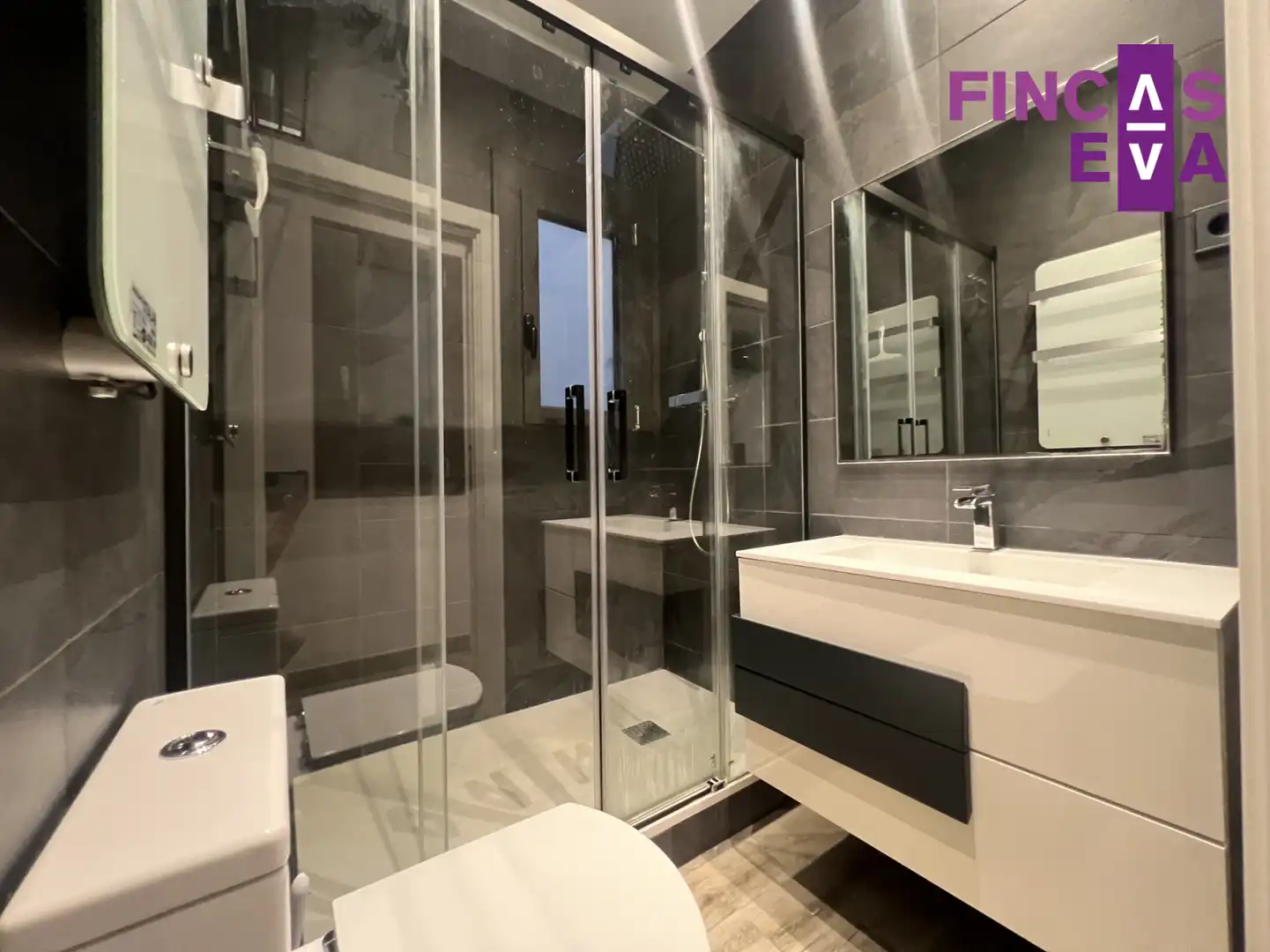 Baño de Piso en venta en Barcelona con Calefacción, Parquet y Balcón