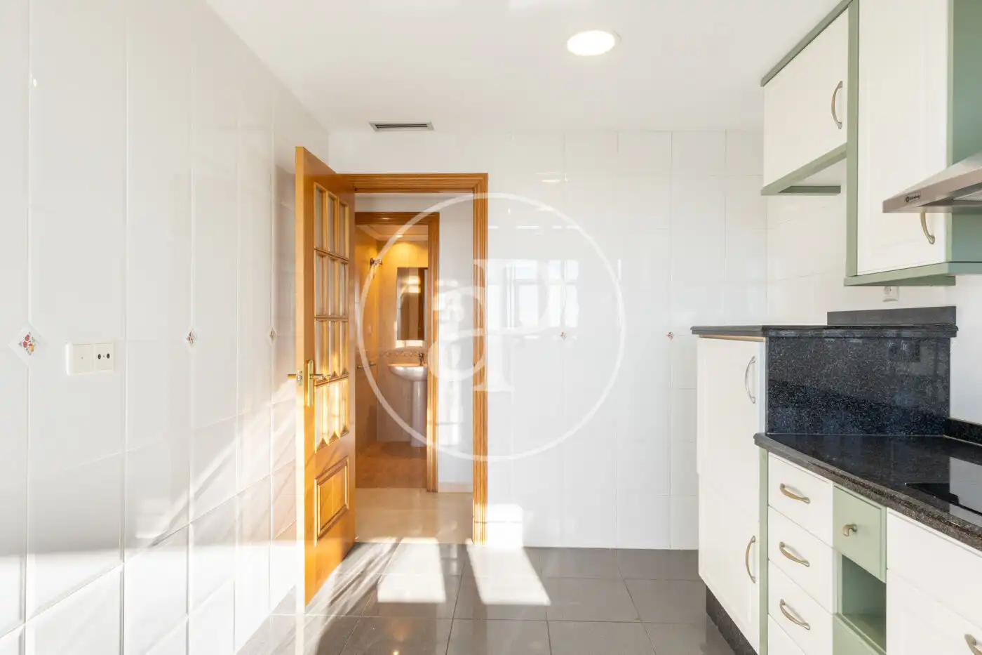 Kitchen of Flat for sale in Valencia  with Air Conditioner, Heating and Private garden