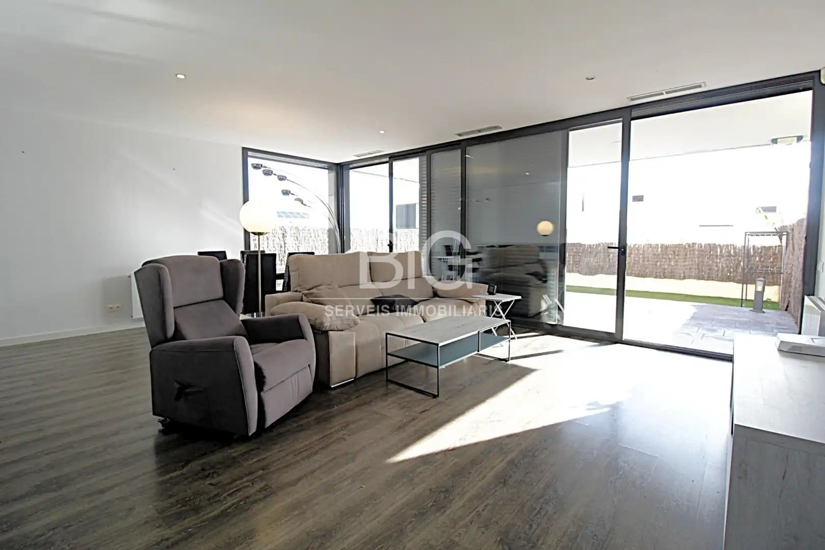 Sala de estar de Casa o chalet en venta en Mataró con Aire acondicionado, Calefacción y Jardín privado